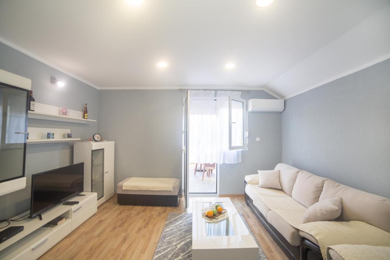 Apartment Milena Virpazar Buitenkant foto