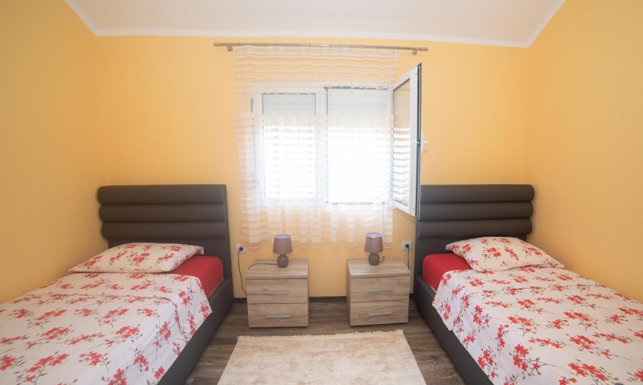 Apartment Milena Virpazar Buitenkant foto